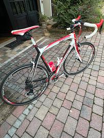 Bicicletta da corsa wilier granturismo