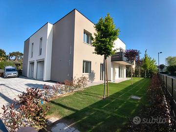 Villa bifamiliare