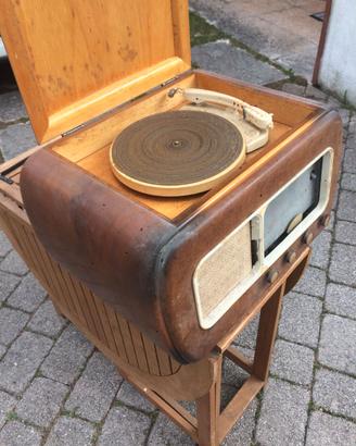 Radio con giradischi