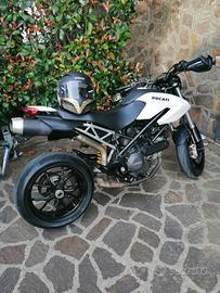 Ducati Hypermotard 796