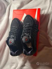 scarpe Nike shox taglia 37,5 