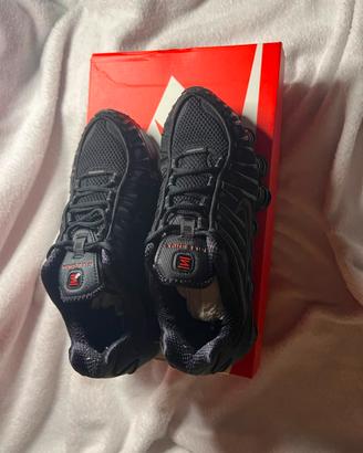 scarpe Nike shox taglia 37,5 