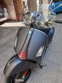 Piaggio Vespa 300 GTS hpe - 2021