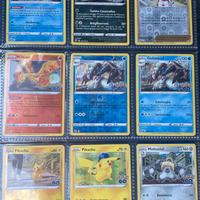 Lotto 57 Carte Pokémon Holo Reverse Fogli Plastica