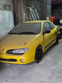 RENAULT Mégane 2ª serie - 2000 16v- auto da gara