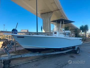 Barca Fisherman con 150 cv turbo diesel 7 mt