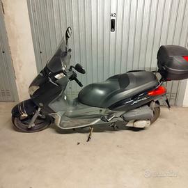 Yamaha X-Max 250