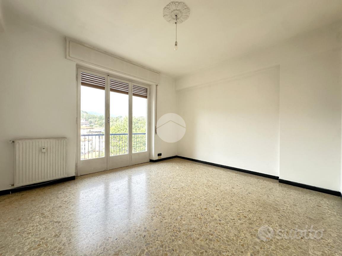 3 LOCALI A LA SPEZIA