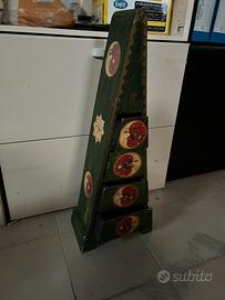 Mobiletto a piramide