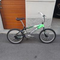 Bicicletta BMX 