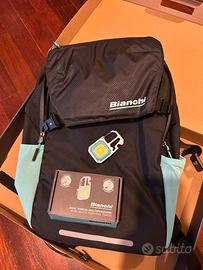 Zaino + luce multifunzione bici Bianchi