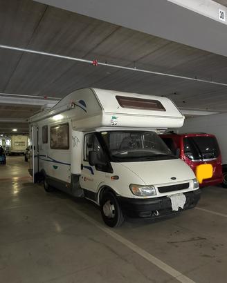 camper mansardato 7 posti letto e 6 posti viaggio