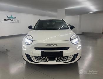 Fiat 600 Hybrid 110 CV DCT MHEV La Prima