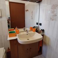 Mobile bagno in noce