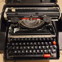 Macchina da scrivere Brother Deluxe 1613