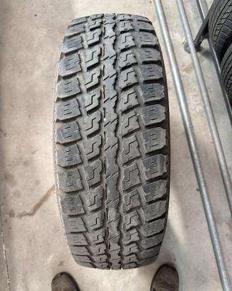 Gomme 235/75/15 105s