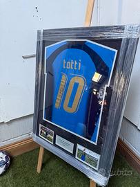 Maglia Totti Italia  autografata COA incorniciata