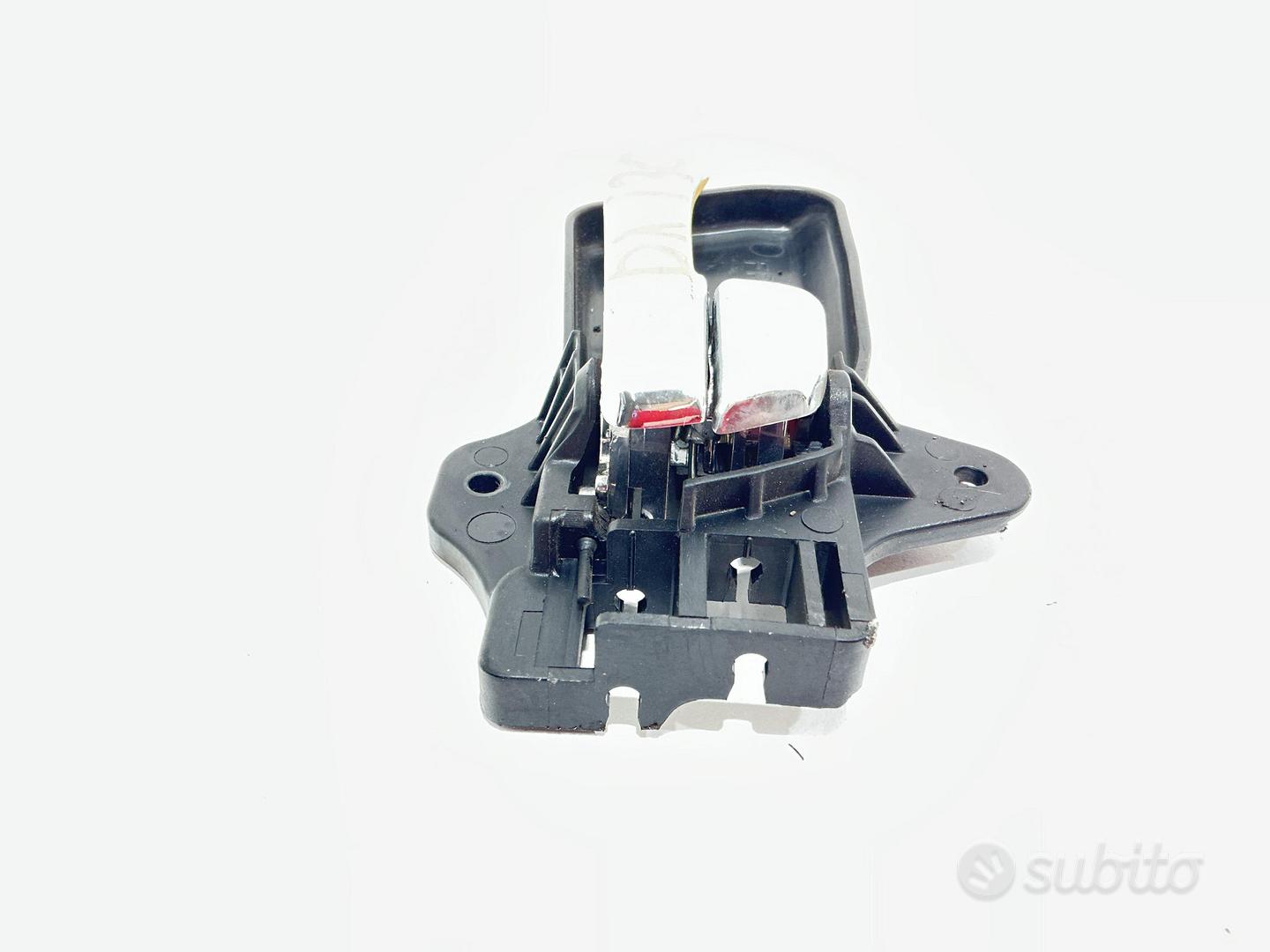 Maniglia interna portiera dell'auto Nero brillante LH/RH Interni Auto All'interno Maniglia Interna Della Porta Per Hyundai I30 2009 Per I30CW 2007-2012 Accessori Auto 82610-2L000 ( Colore : Anteriore