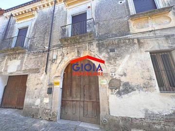 Villa di 273 m² con più di 5 locali e box auto dop