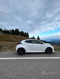Yaris GR circuit 261cv