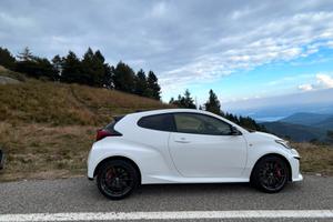 Yaris GR circuit 261cv
