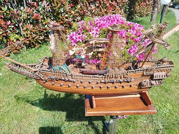 Vascello svedese Vasa in legno