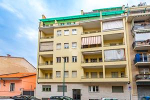 MONOLOCALE A TORINO