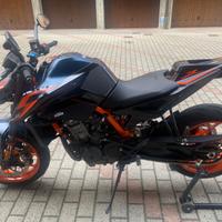 KTM Duke 890R