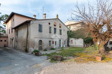CASA INDIPENDENTE A VILLAFRANCA DI VERONA