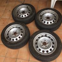 Cerchi con gomme termiche