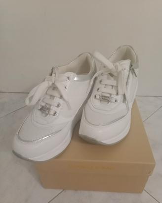 Sneakers   Mariella Burani tg.37