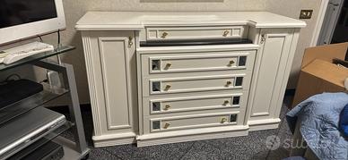 Comò laccato bianco