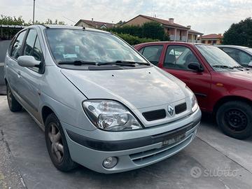 Ricambi usati per Renault Scenic 1.6 16v 2000