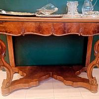 consolle in legno lavorato