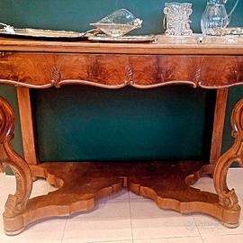 consolle in legno lavorato