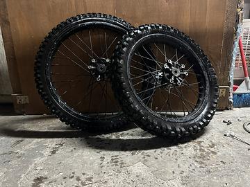 coppia cerchi + gomme nuove