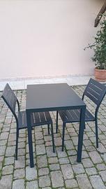 tavolino in metallo antracite completo di sedie