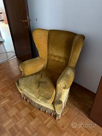 Poltrona Vintage in Velluto Ocra