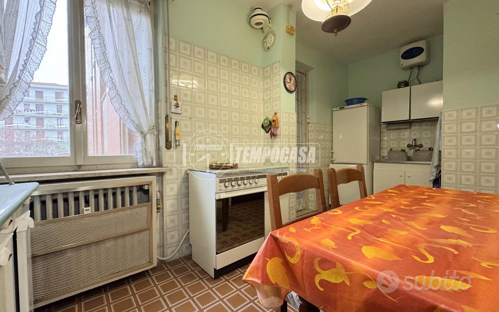 4 LOCALI CON BOX AUTO IN CENTRO COSSATO! - Vista 6