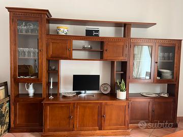 PARETE ATTREZZA IN LEGNO