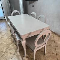 tavolo in legno allungabile più 6 sedie più lampad