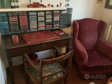Scrivania con poltroncina