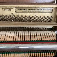 Pianoforte verticale PETROF