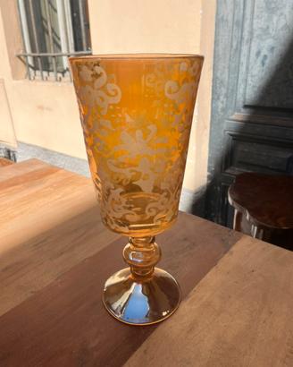Vaso vetro di Murano ambra cesellato