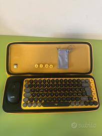 Tastiera Logitech POP Keys + Mouse e Custodia