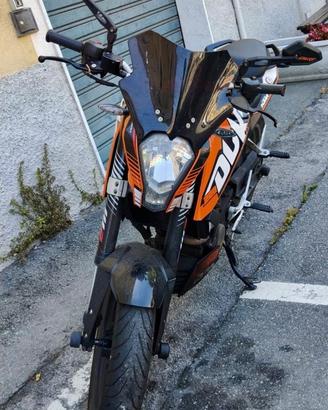 KTM DUKE 200 ANNO 2014 PREZZO 1650€