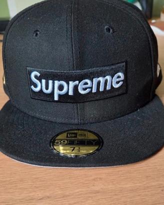 New era Supreme 