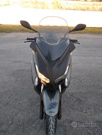 yamaha xmax 400 momo
