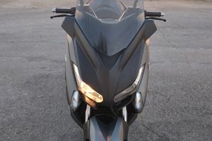yamaha xmax 400 momo