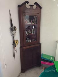 Vetrinetta angoliera antica